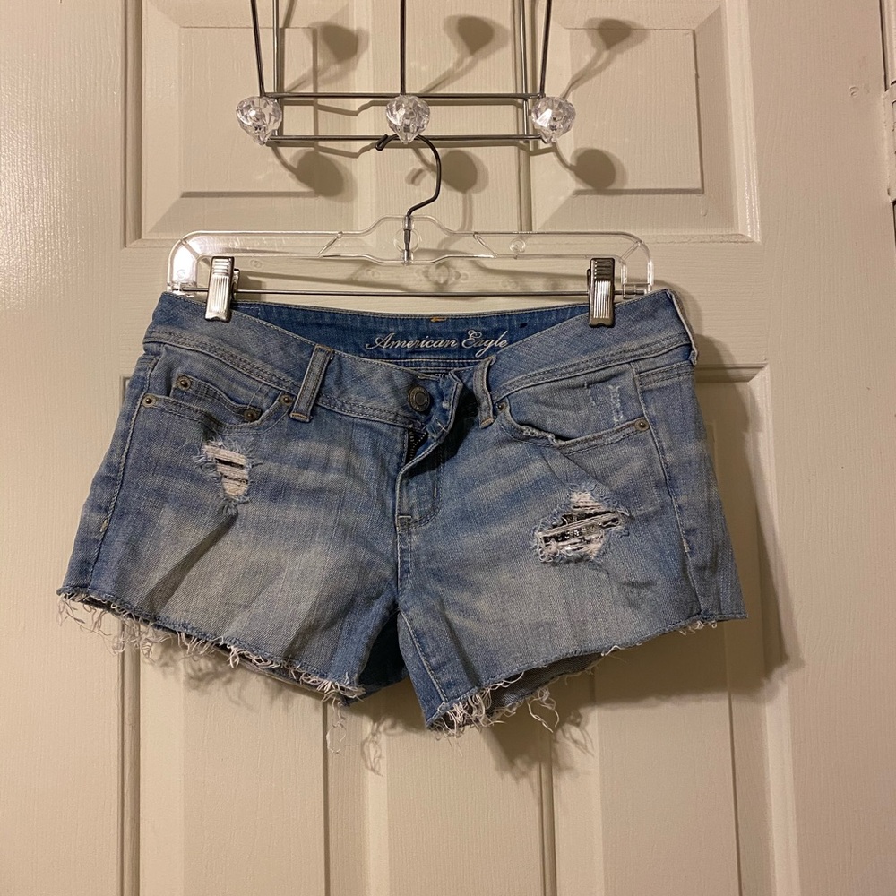Low American eagle shorts